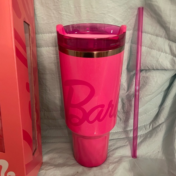 Stanley 40oz, NWT, Limited Edition Barbie 65th Anniversary Quencher Tumbler. - Picture 12 of 12
